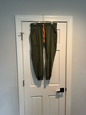 Women’s FIGS Zamora Joggers size M/P